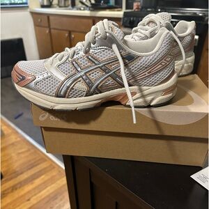 Asics gel 1130 pre owned